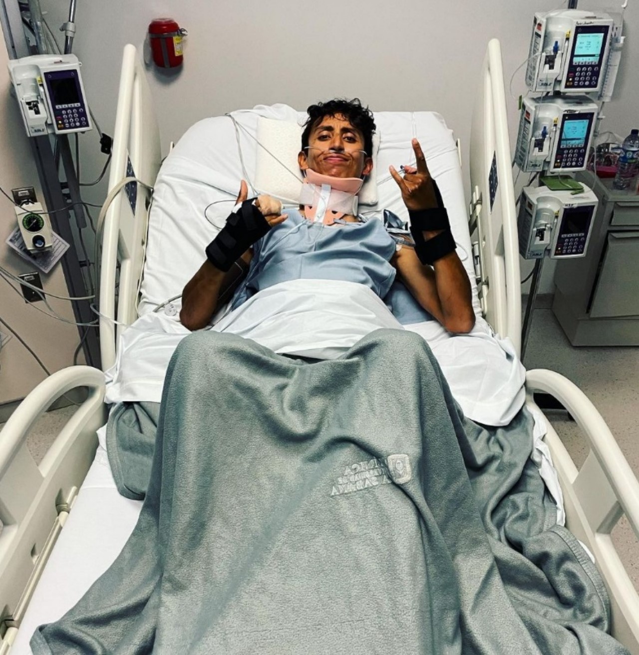 Egan Bernal mostro la cicatriz en el cuello 2