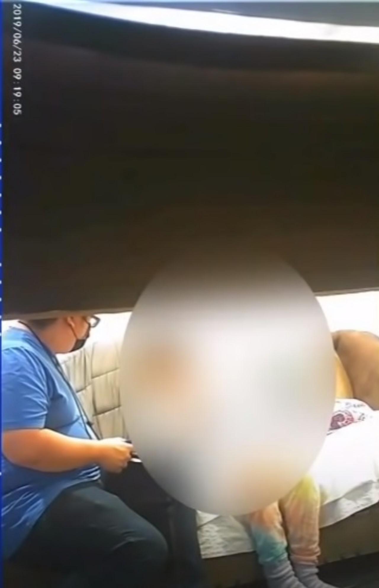 VIDEO. Empleado fue captado pegandole a menor de 16 anos con autismo