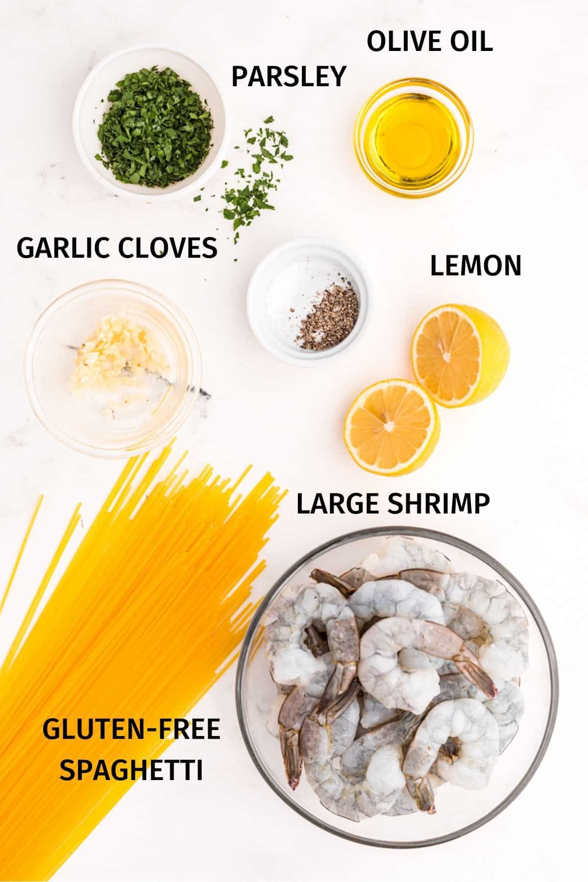 aceite de oliva, perejil, sal, limón, ajo, camarones y fideos.