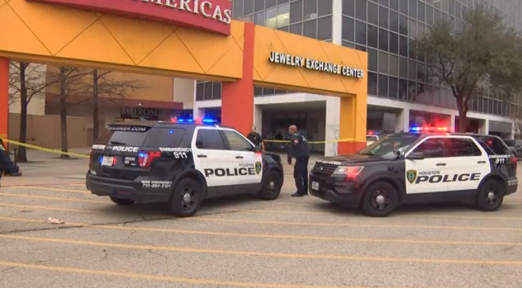 Reportan disparos y varios heridos en el centro comercial PlazAmericas