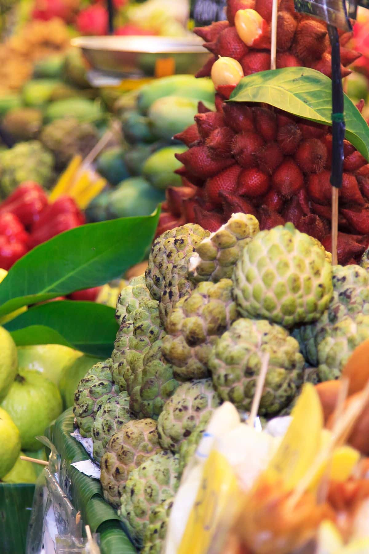colección de frutas asiáticas exóticas.